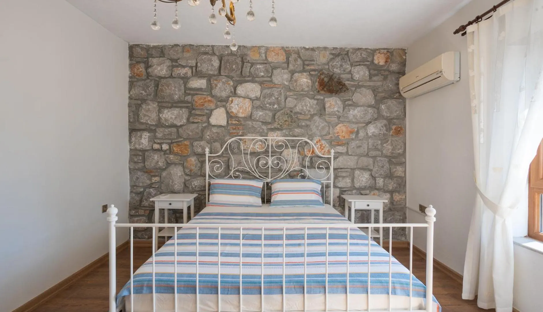 Villa Taskiran Hisaroenue Daily Weekly Rentals Marmaris Turkey